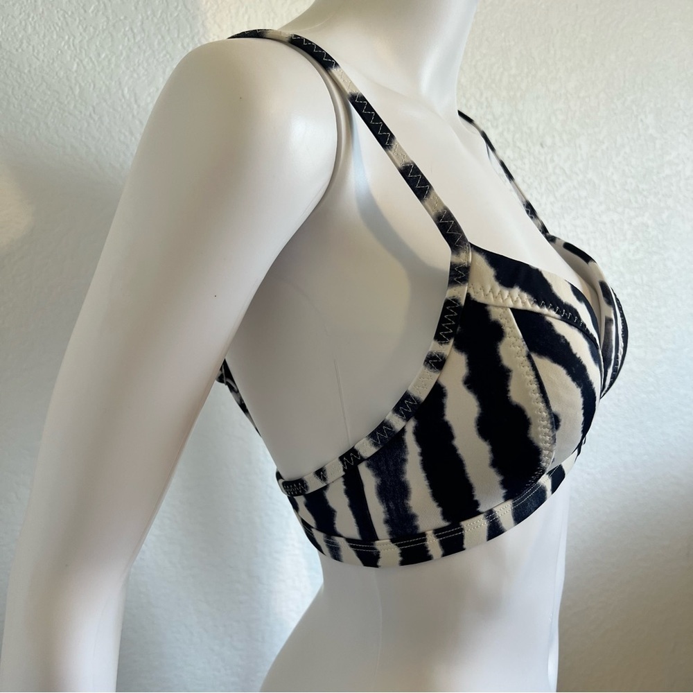 Athleta XS Wave Break Molded Cup Bikini Top Tie Dye Blue White Multiway Strap - Picture 3 of 7